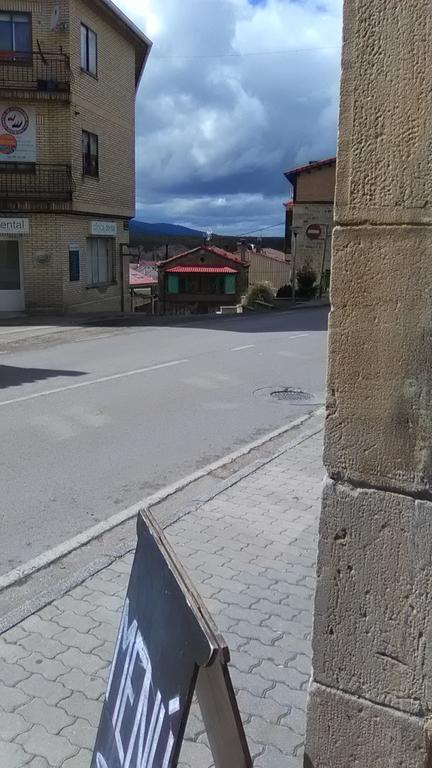 El Albergue Covaleda Exterior photo